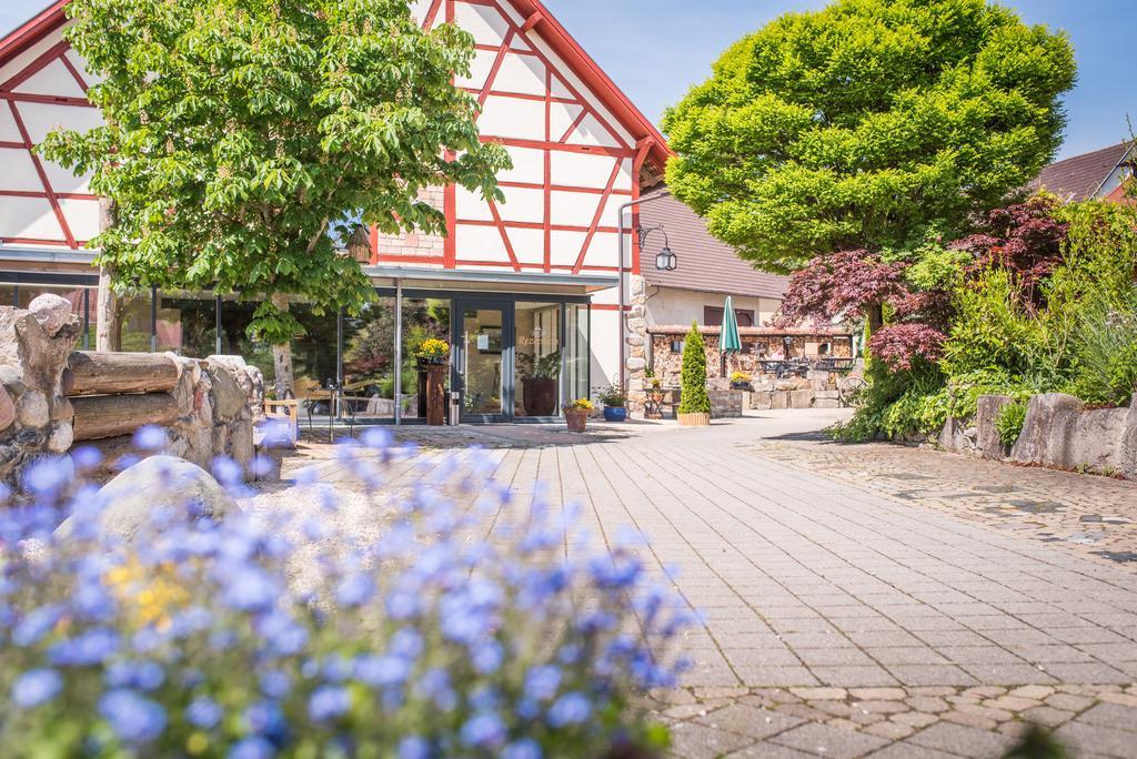 Landhotel Und Gasthof Hirsch Huettenreute Hoßkirch Exteriör bild
