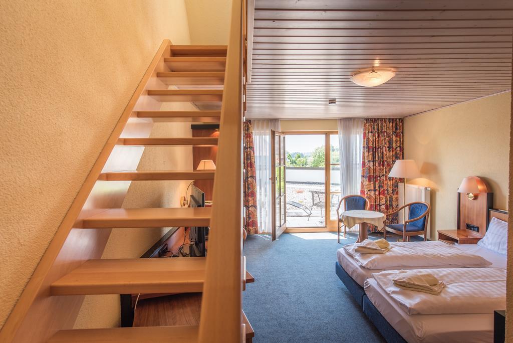 Landhotel Und Gasthof Hirsch Huettenreute Hoßkirch Exteriör bild