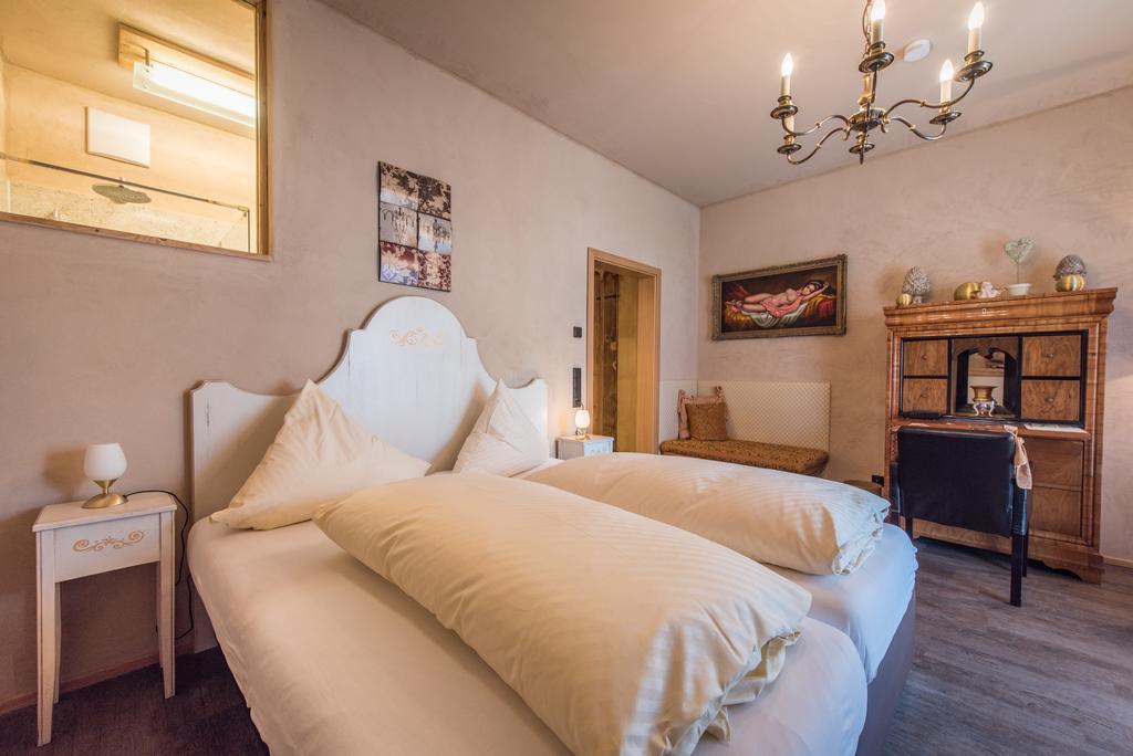 Landhotel Und Gasthof Hirsch Huettenreute Hoßkirch Exteriör bild