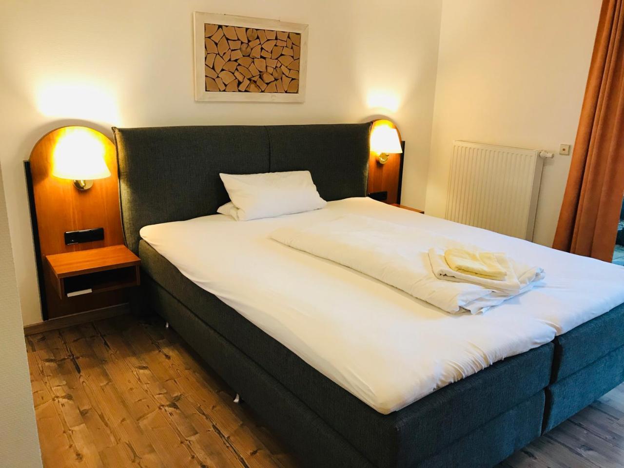 Landhotel Und Gasthof Hirsch Huettenreute Hoßkirch Exteriör bild